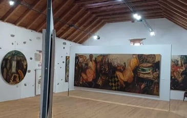 Visite guidée de la galerie du peintre I Kawun