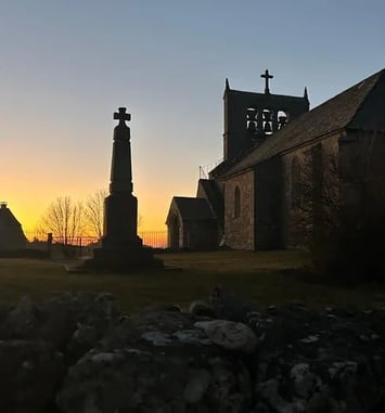 Visite de l'église avec un dépliant et un quizz